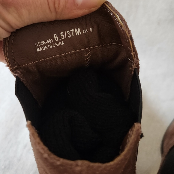 Chinese Laundry Utah Oak Brown Suede Leather Pointed-Toe Ankle Booties 6.5 - Picture 7 of 8